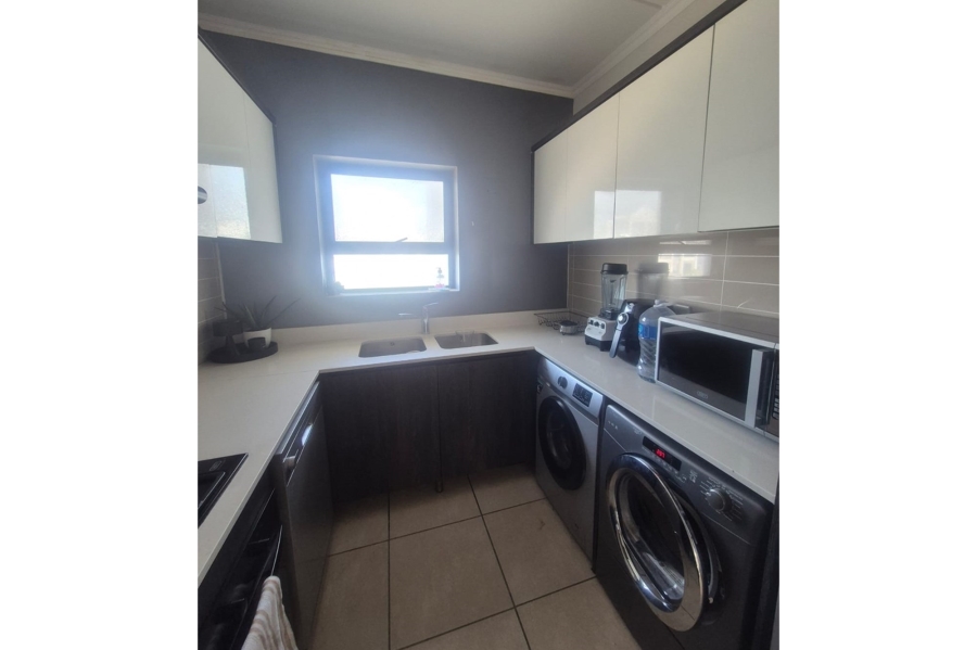 2 Bedroom Property for Sale in Sandown Western Cape